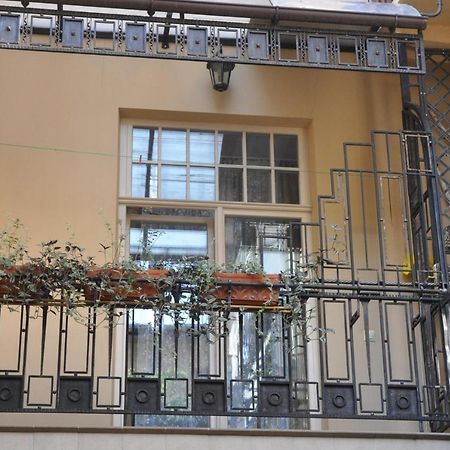 Apartments In Lviv Center Bagian luar foto